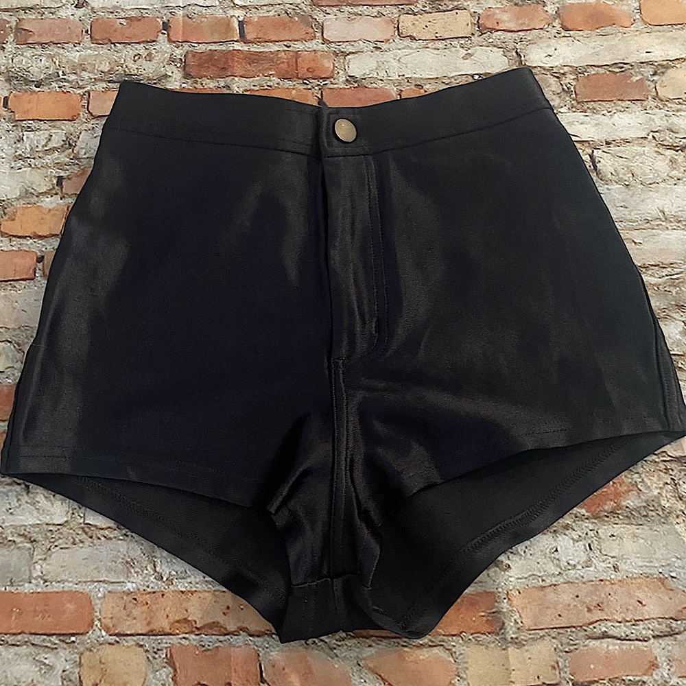 Not made anymore American Apparel disco shorts black women’s size small